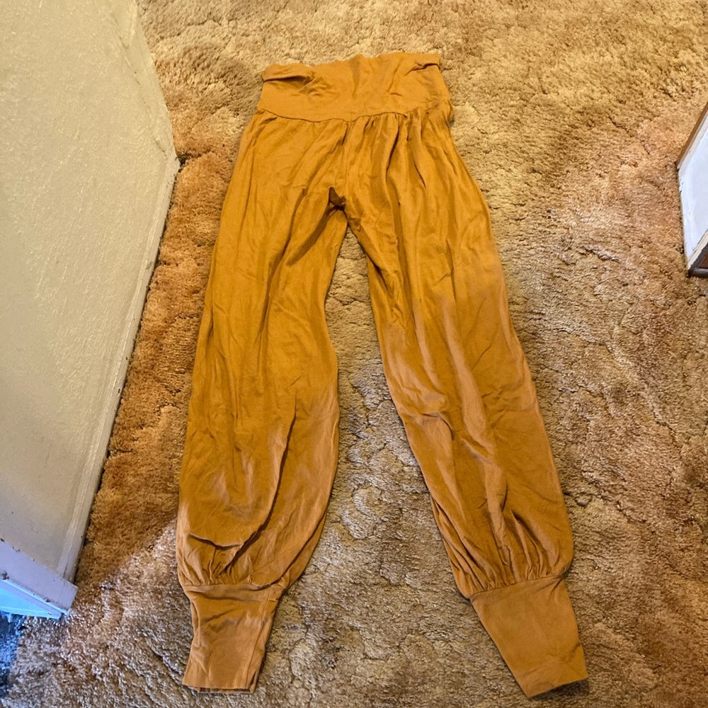 Tulasi organic yoga pants